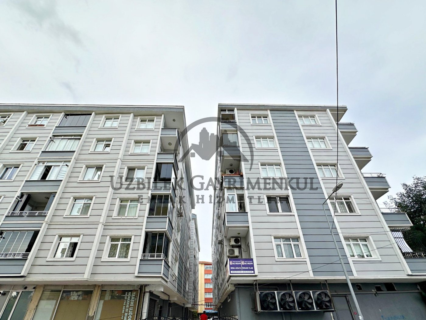 Bahçelievler Satılık 15 Yıllık 2+1 110 m2  Otoparklı Satılık Daire 