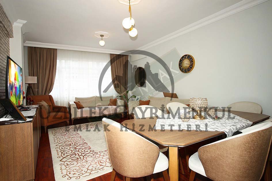 Bahçelievler Yayla Merkezde 2+1 Kombili 95 m2 Masrafsız Şık Ferah Köşe Daire 